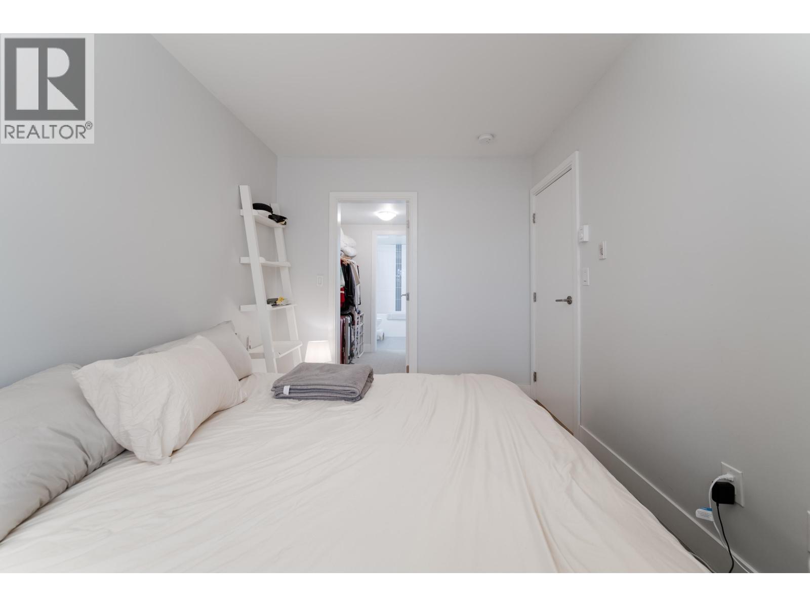 403 233 Kingsway Property Photo 11