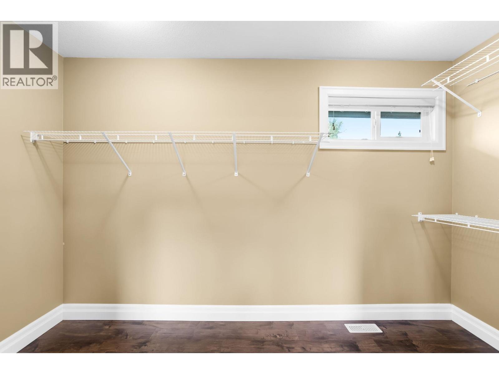 10680 239 Street Property Photo 16
