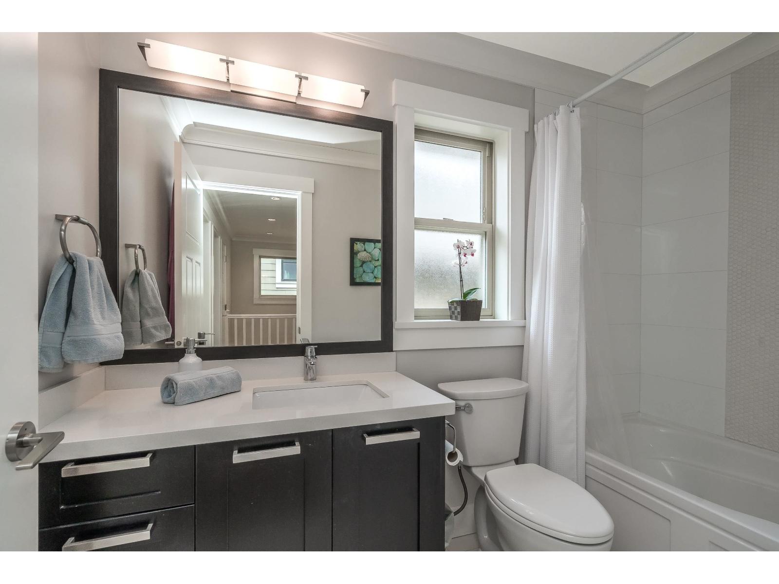 14743 32 Avenue Property Photo 17