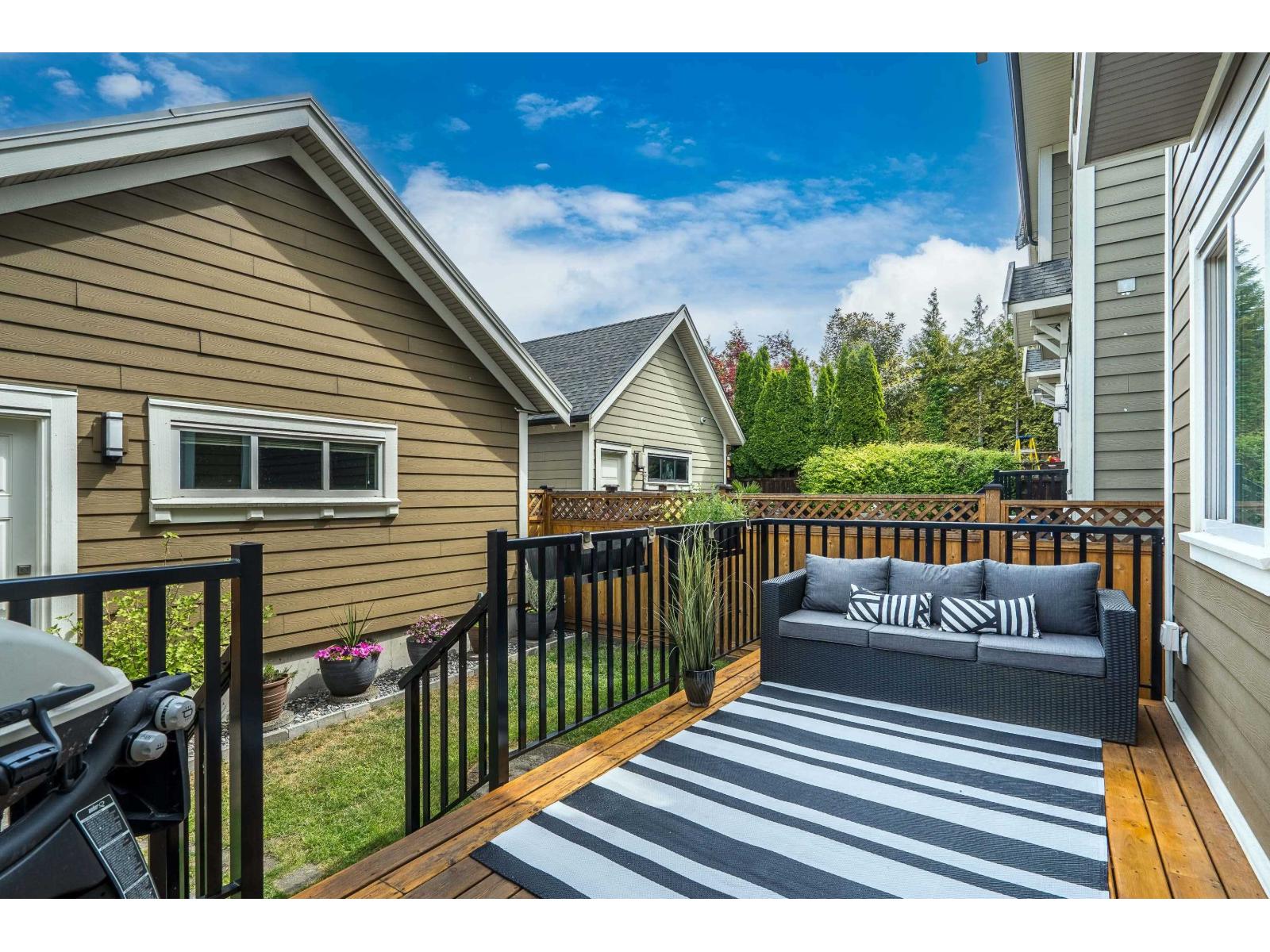 14743 32 Avenue Property Photo 34