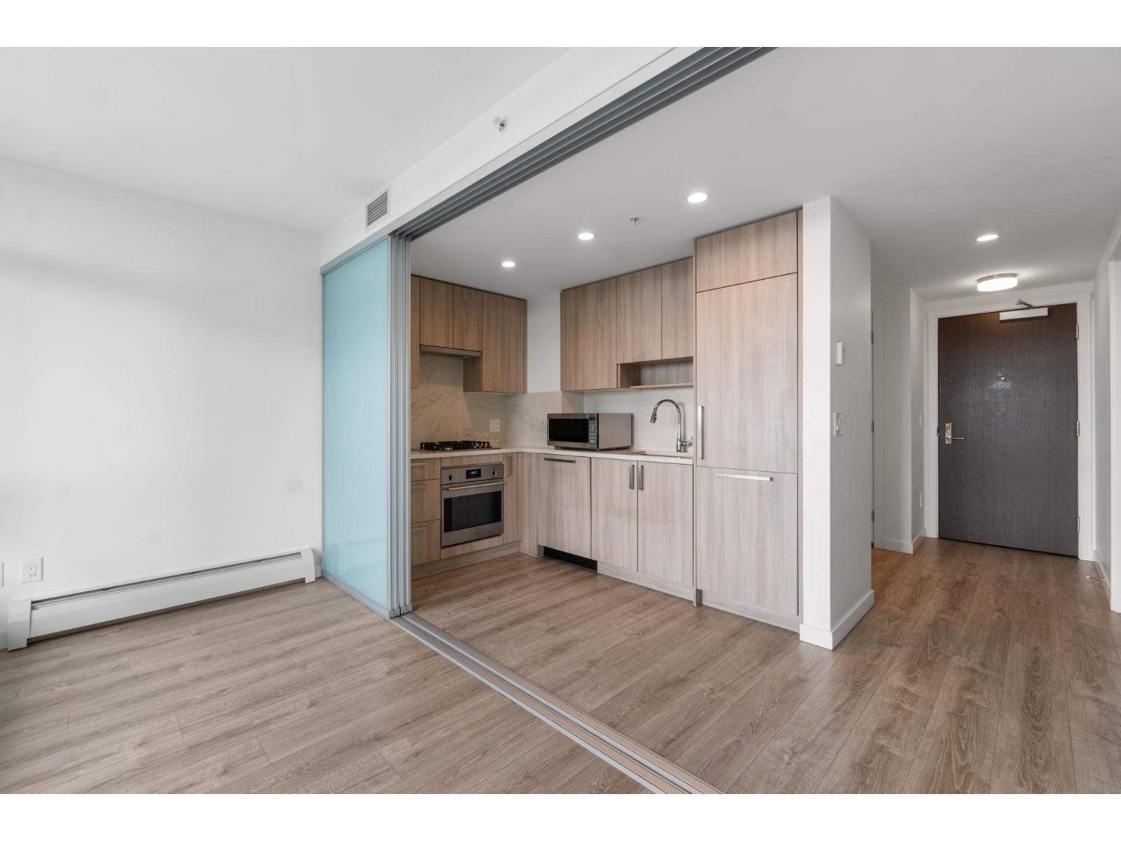 1112 13350 Central Avenue Property Photo 15
