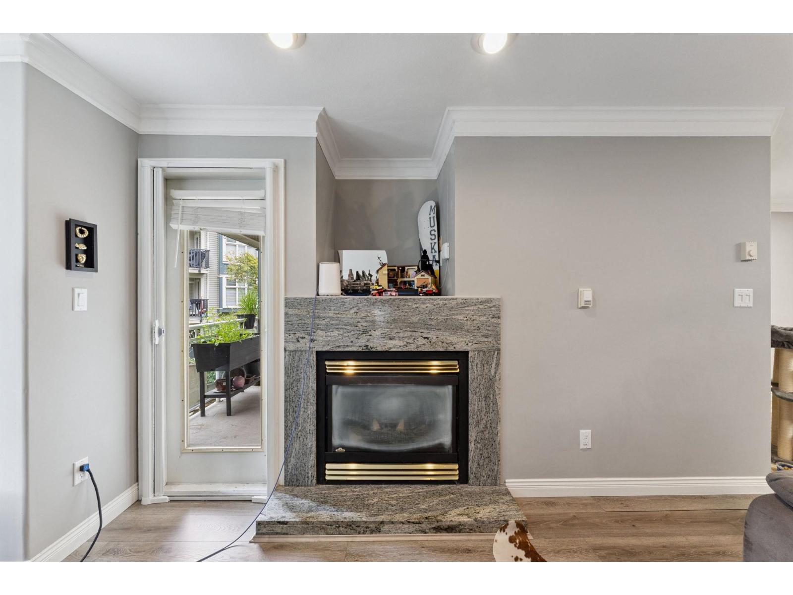 211 8115 121a Street Property Photo 4