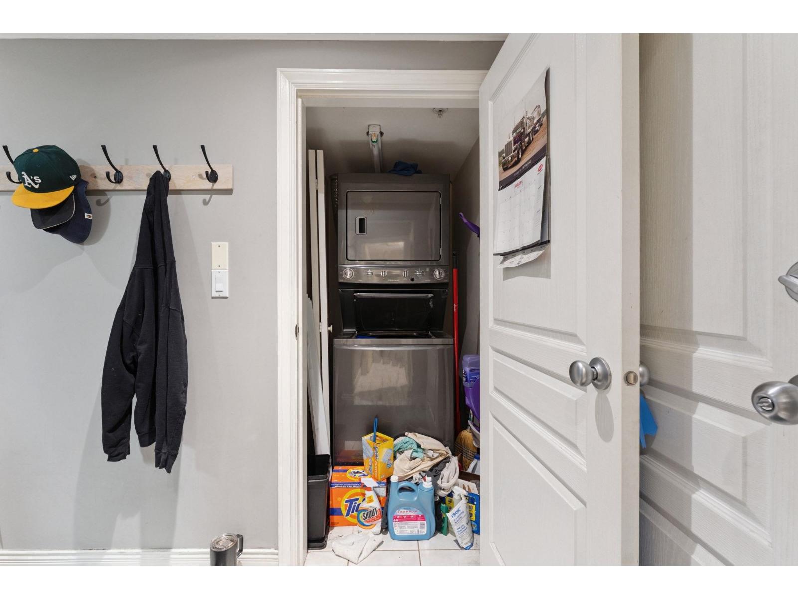 211 8115 121a Street Property Photo 18