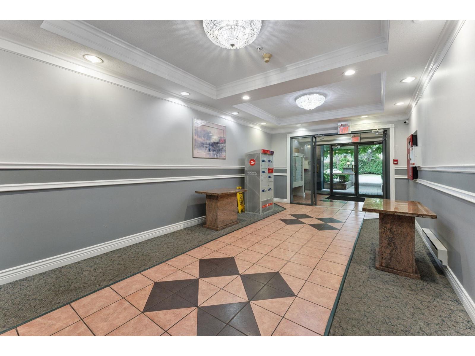 211 8115 121a Street Property Photo 23