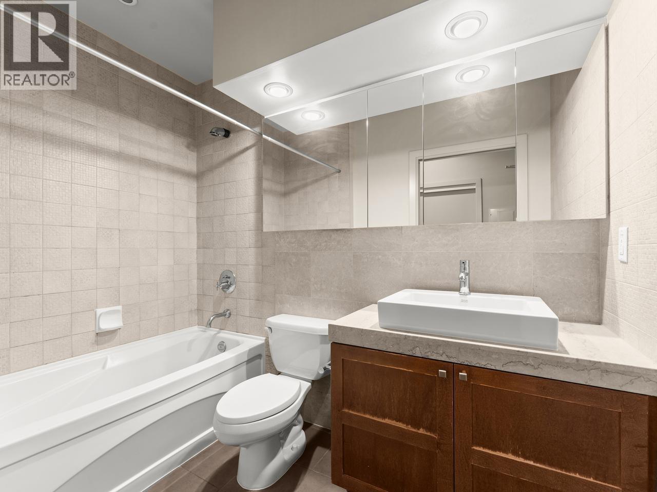 1113 1333 W Georgia Street Property Photo 3
