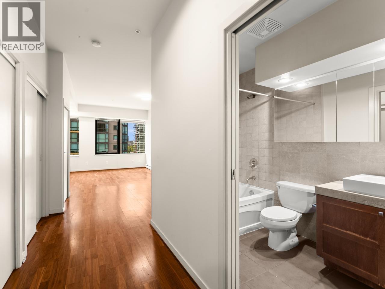 1113 1333 W Georgia Street Property Photo 5