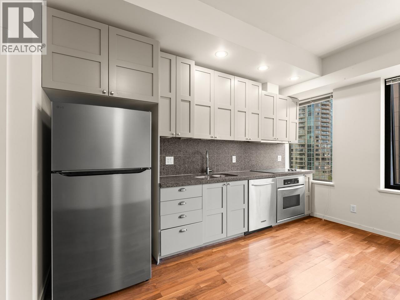 1113 1333 W Georgia Street Property Photo 11