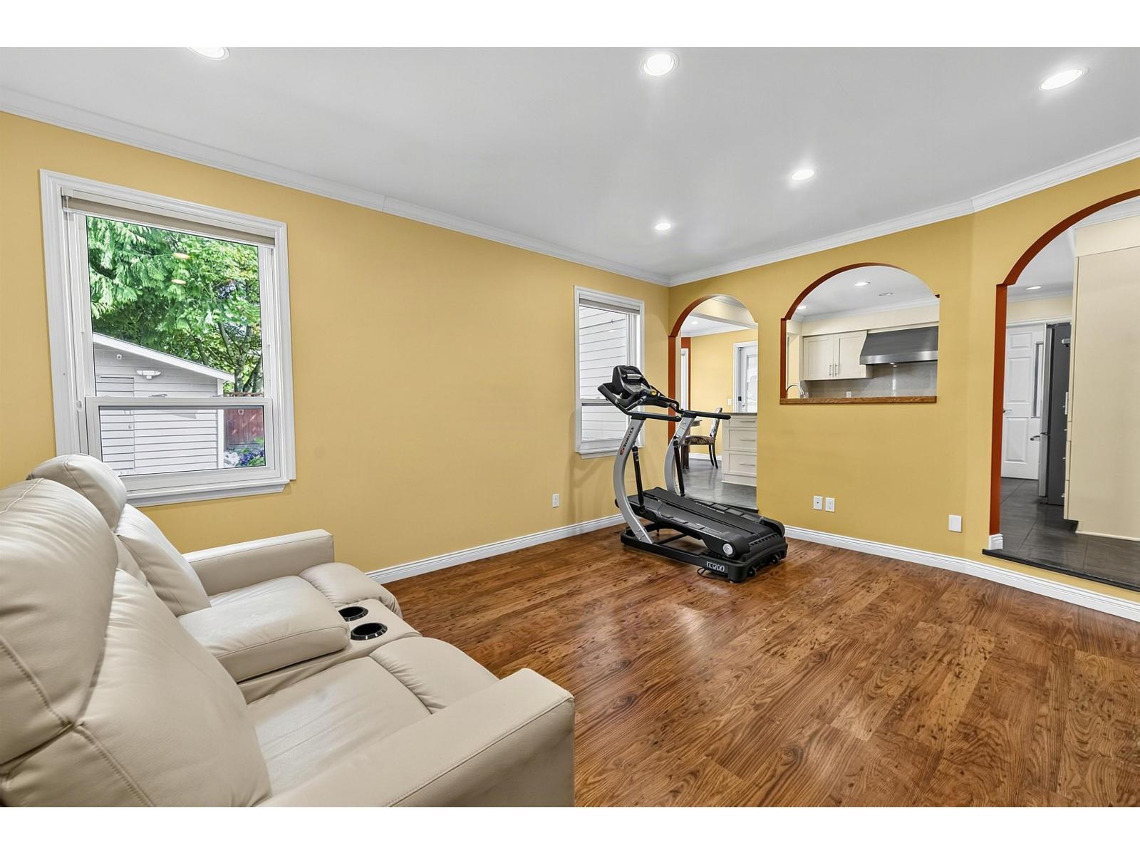 2092 148 Street Property Photo 13