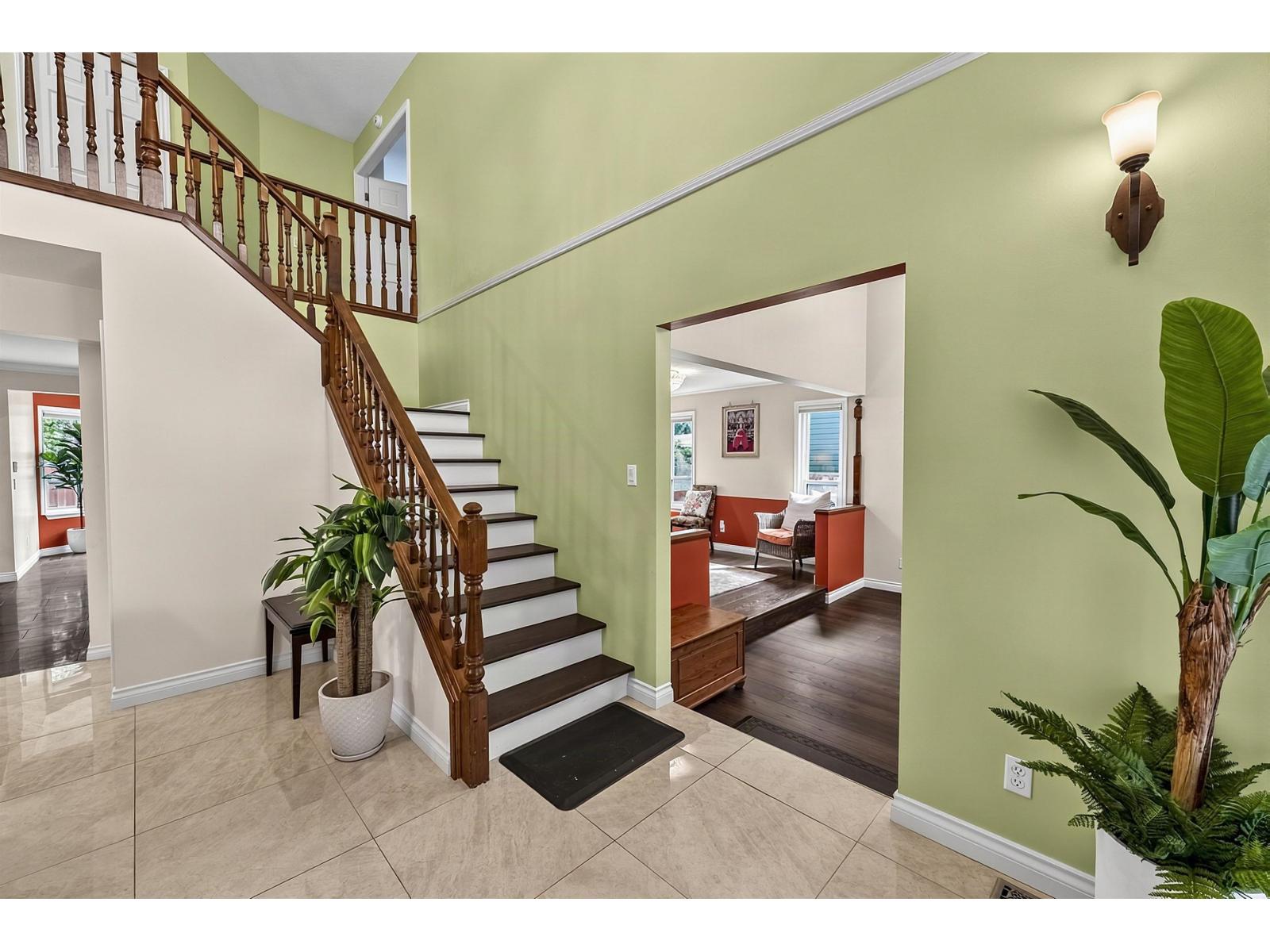 2092 148 Street Property Photo 18