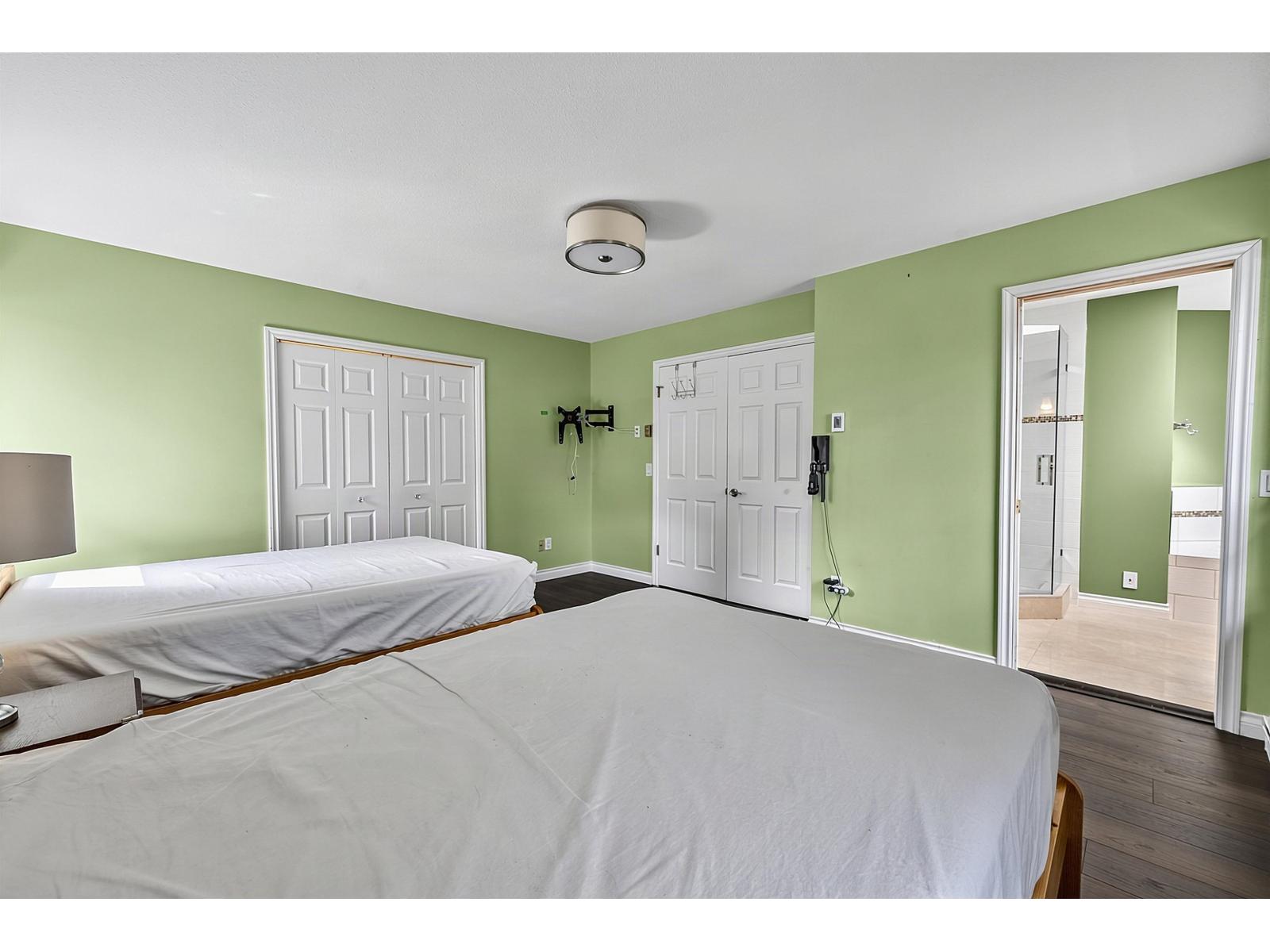 2092 148 Street Property Photo 21