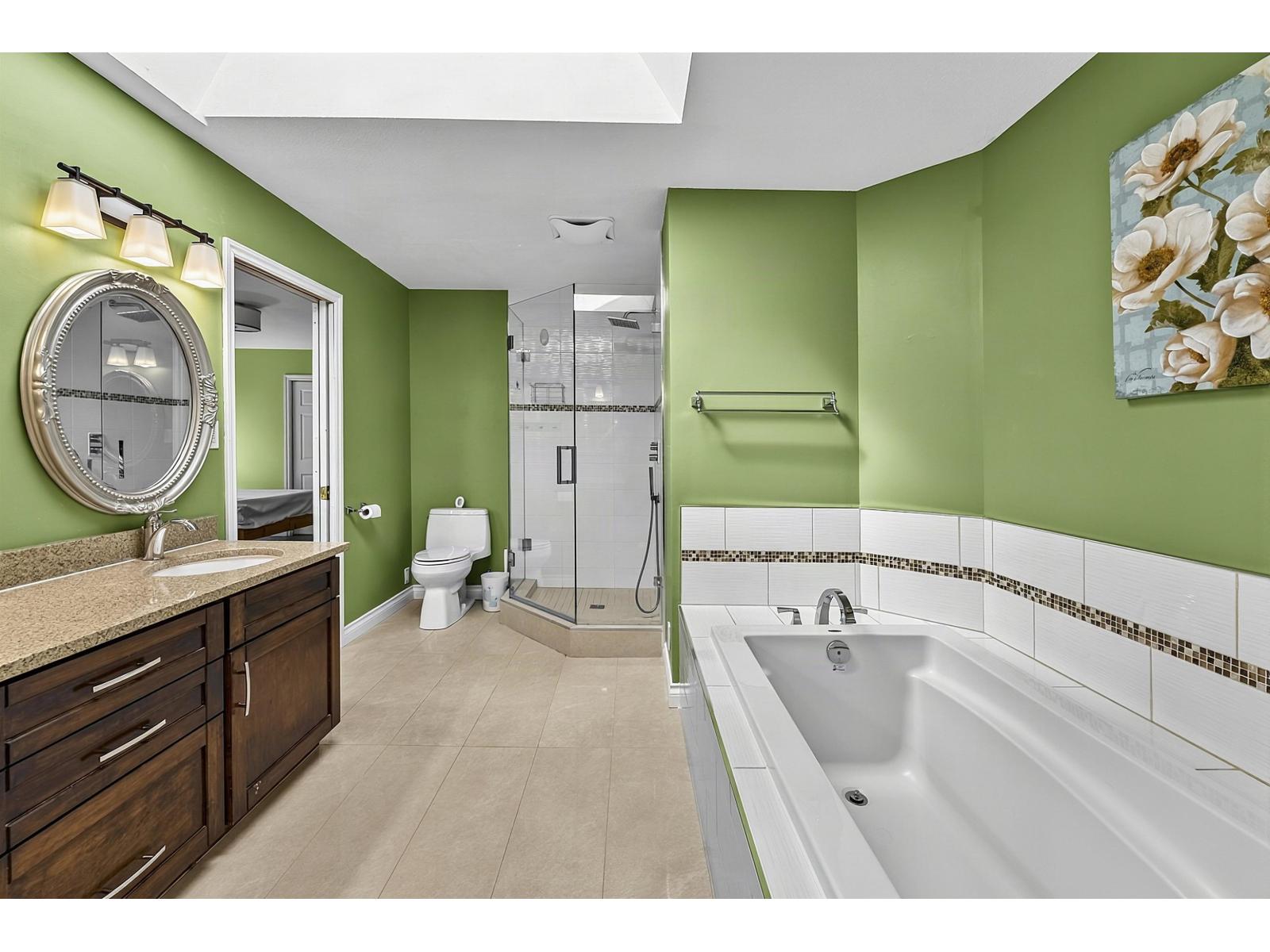 2092 148 Street Property Photo 23