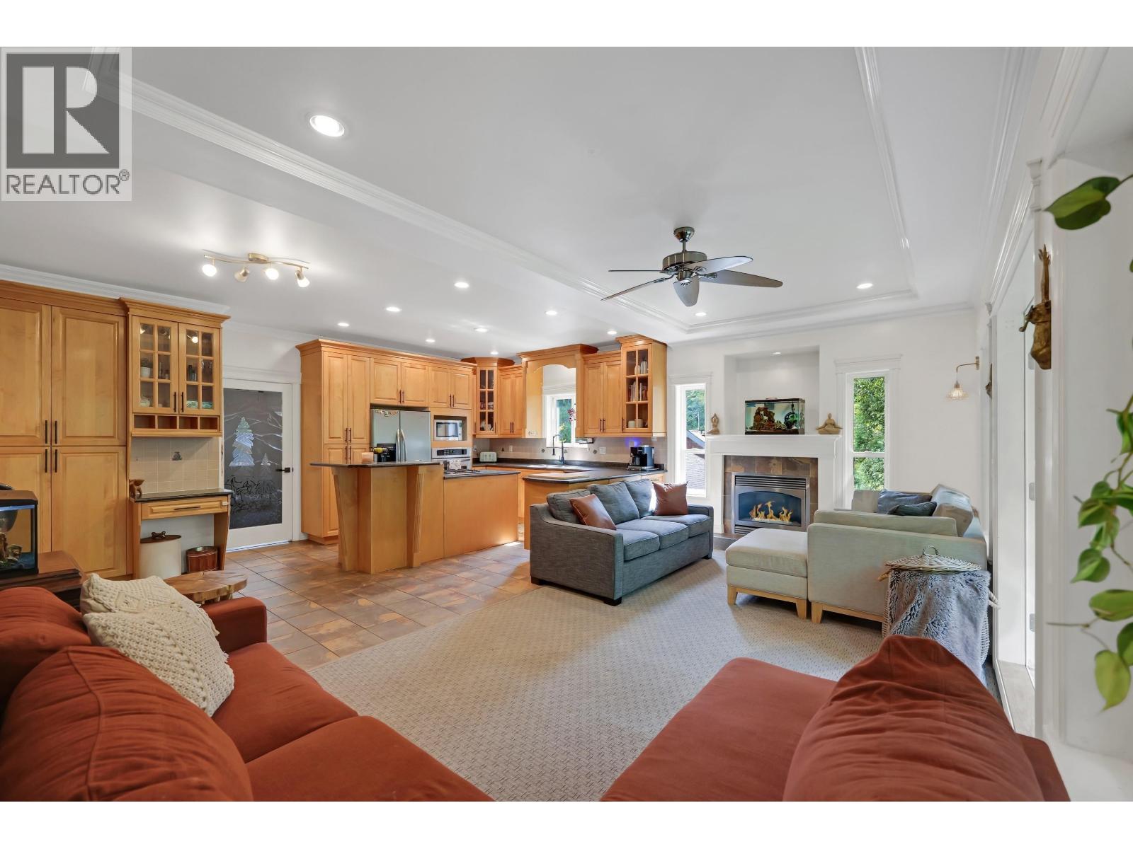 38030 Seventh Avenue Property Photo 12