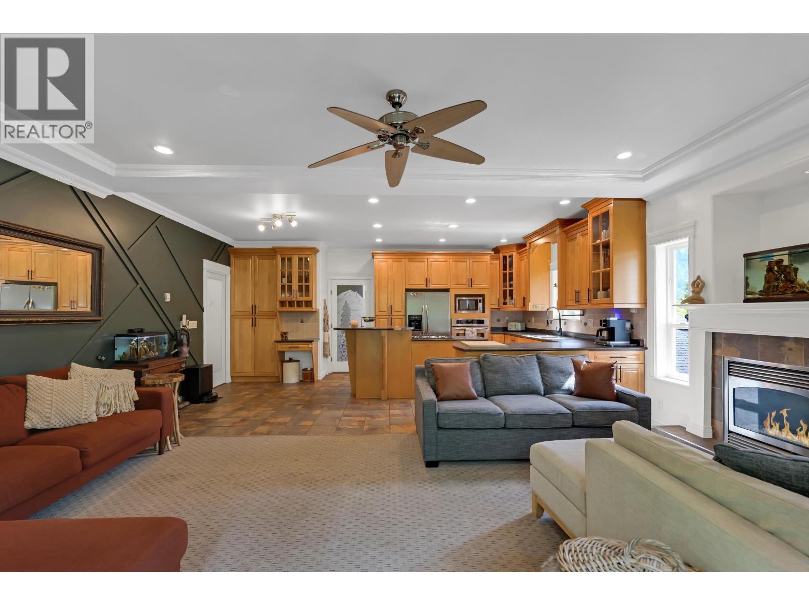 38030 Seventh Avenue Property Photo 13