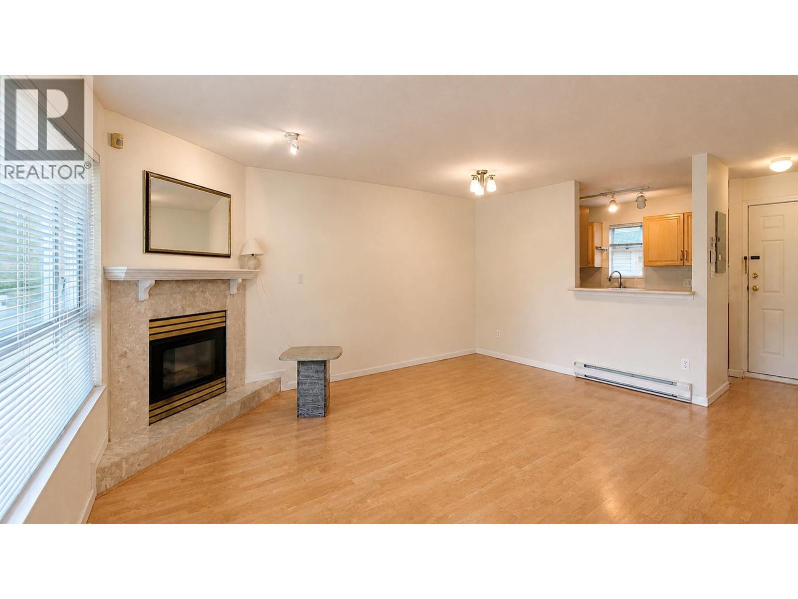 203 3938 Albert Street Property Photo 6