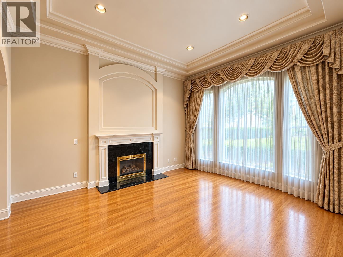 8631 Pigott Road Property Photo 6