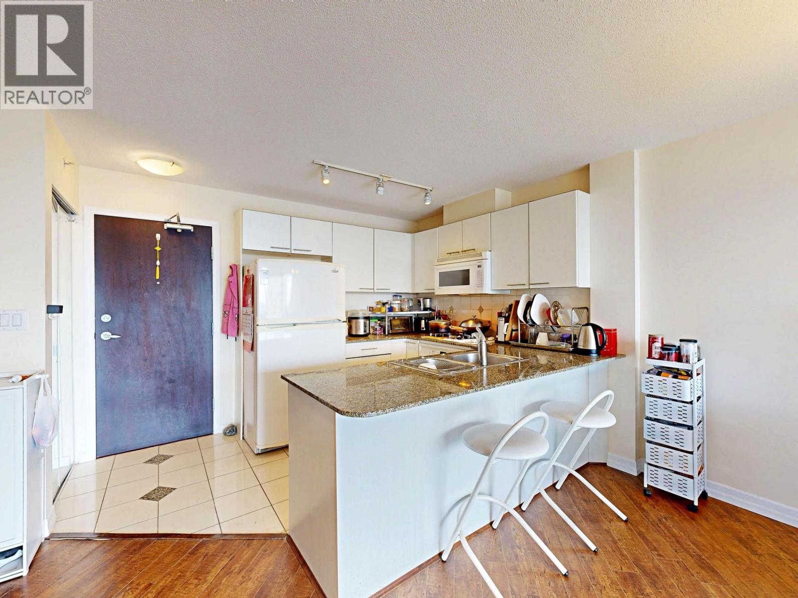 1307 8100 Saba Road Property Photo 4