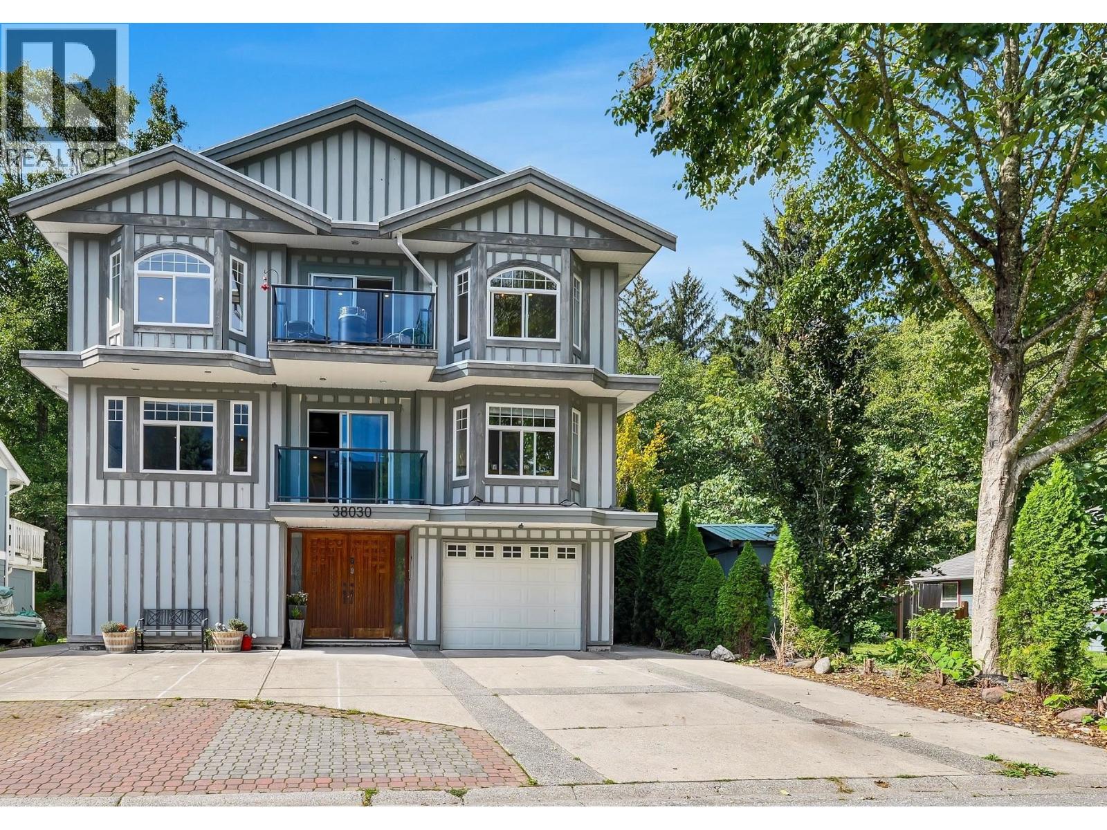 38030 Seventh Avenue Property Photo 1