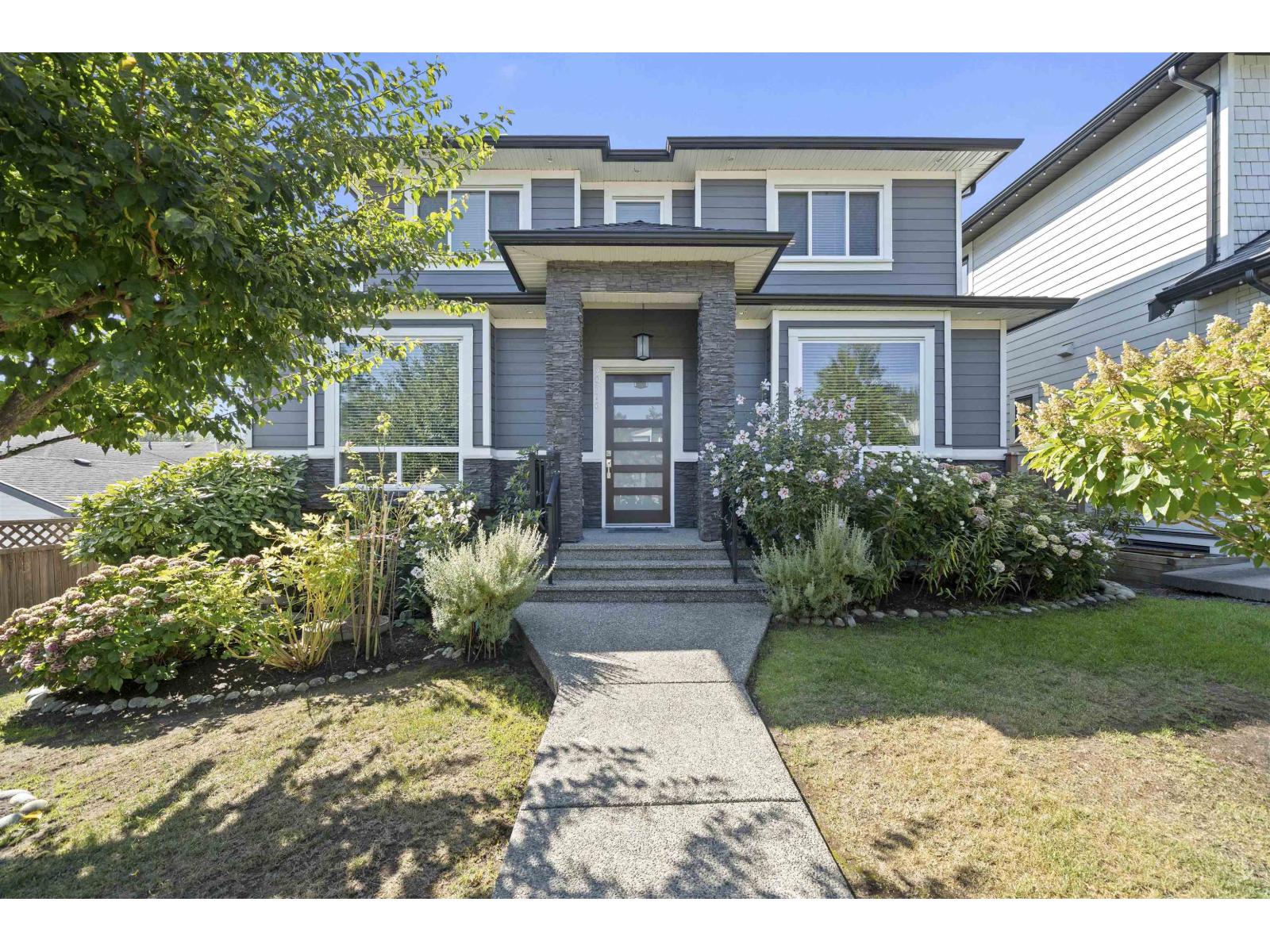 20576 70 Avenue Property Photo 2