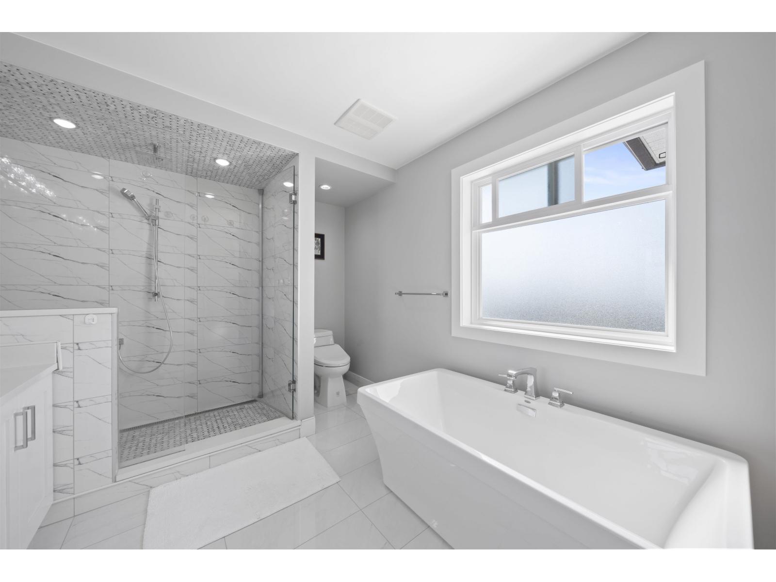 20576 70 Avenue Property Photo 28
