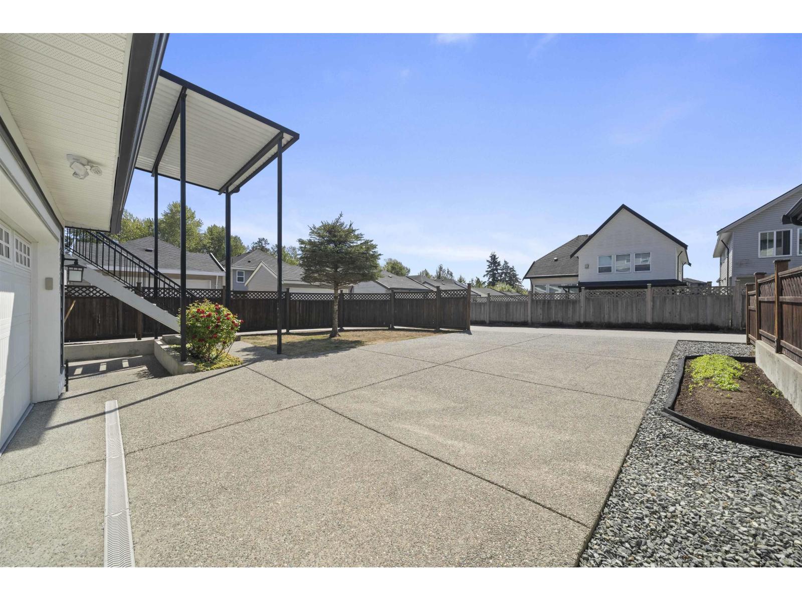 20576 70 Avenue Property Photo 34