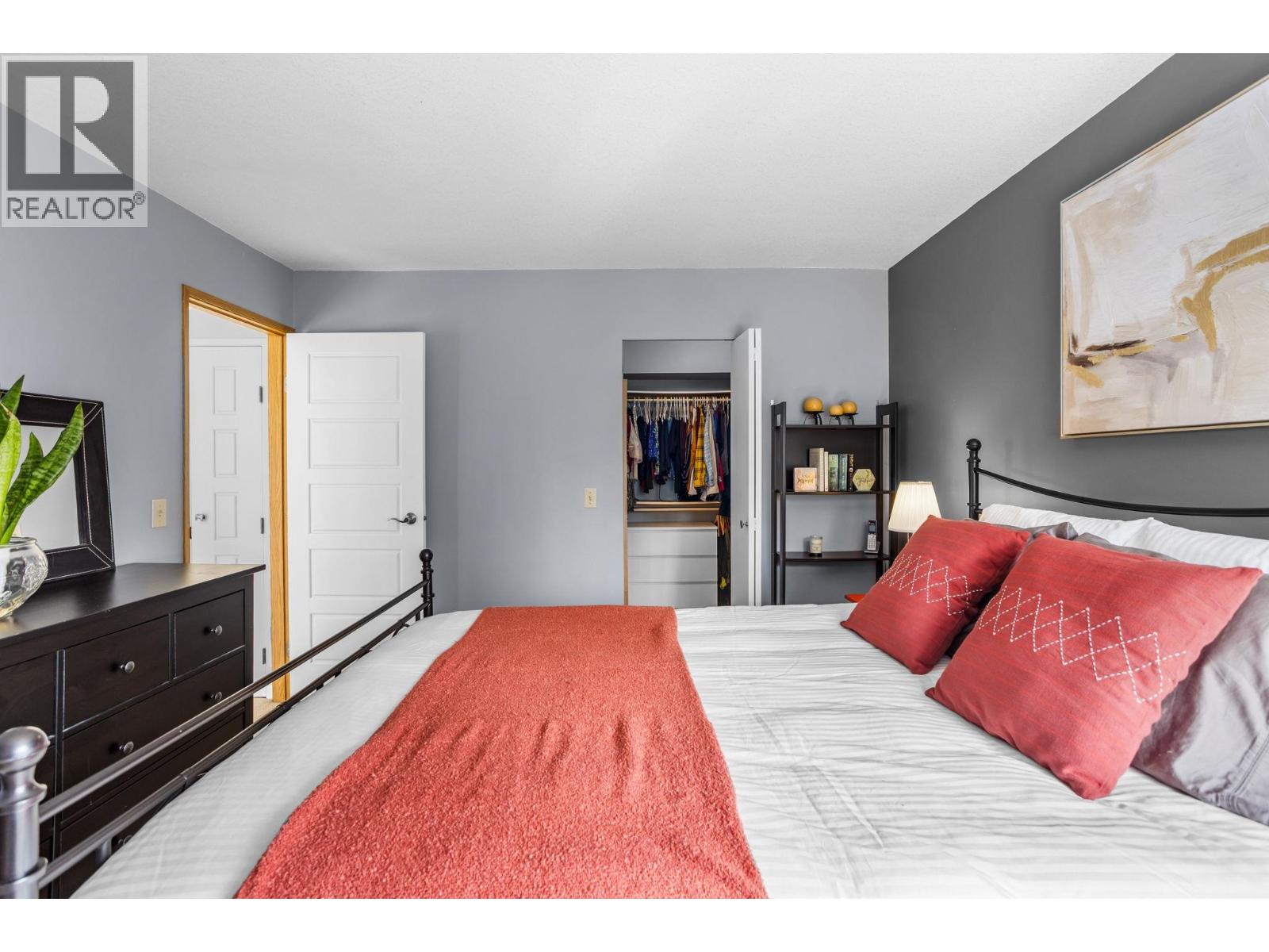 2983 Walton Avenue Property Photo 13