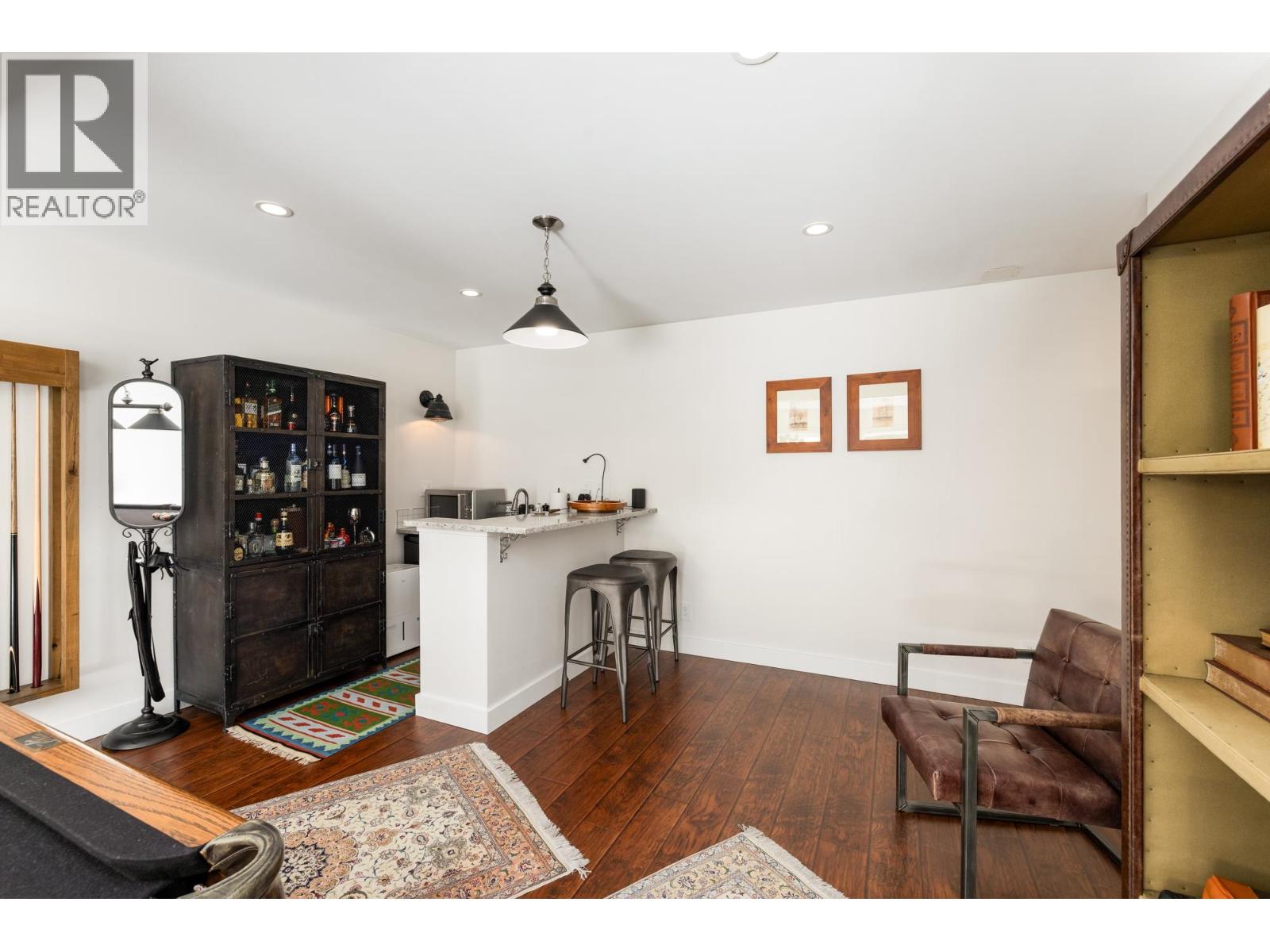 1924 Fulton Avenue Property Photo 15