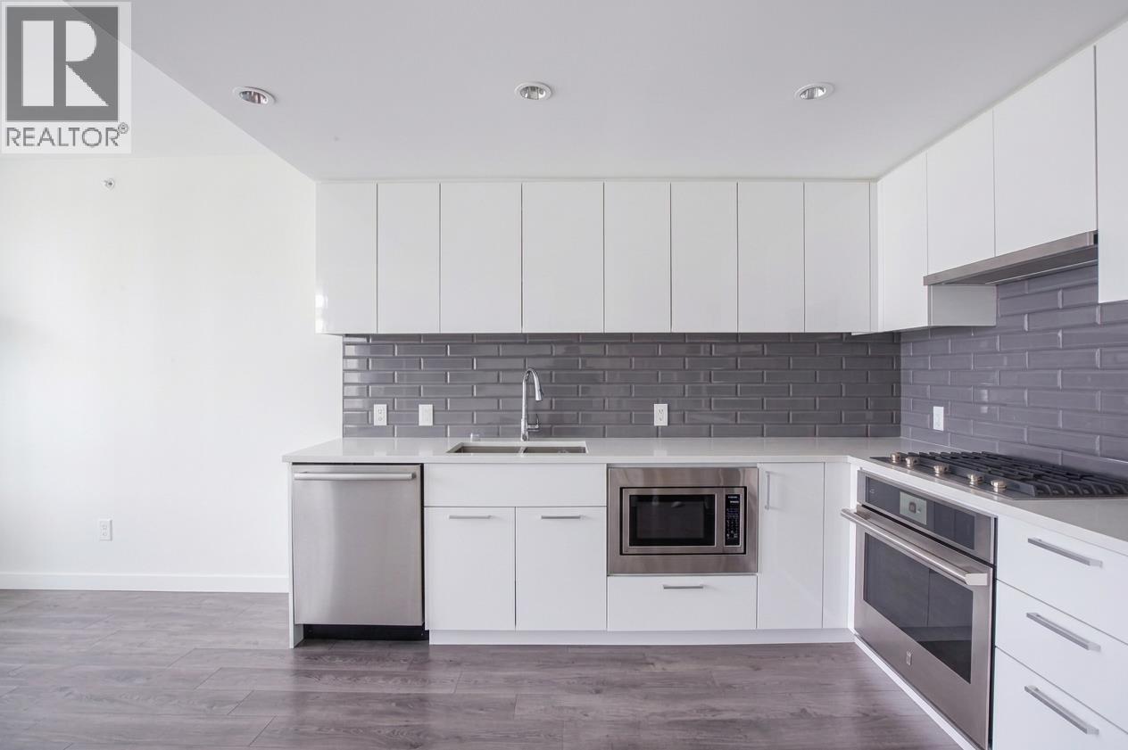 1002 8533 River District Crossing Property Photo 3