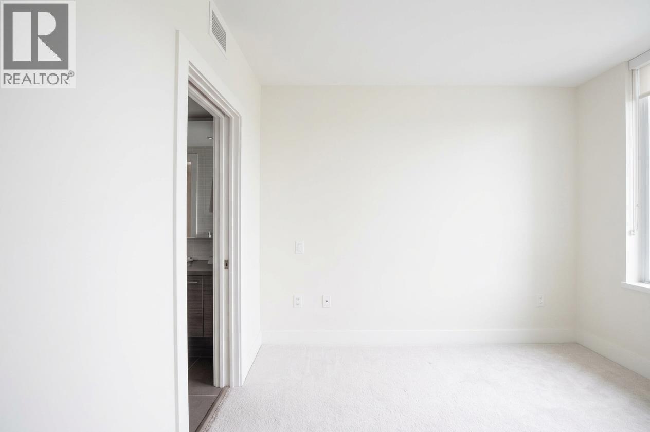 1002 8533 River District Crossing Property Photo 8