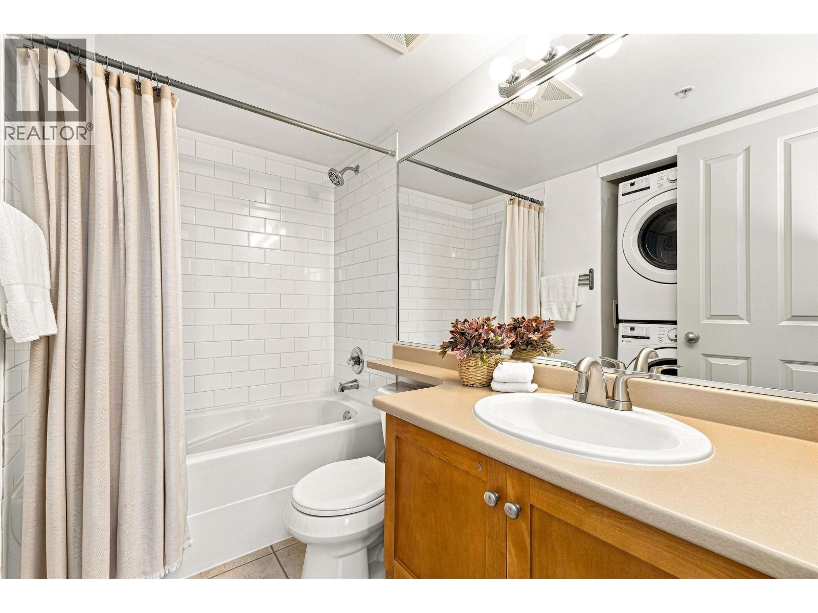 19 3737 Pender Street Property Photo 21