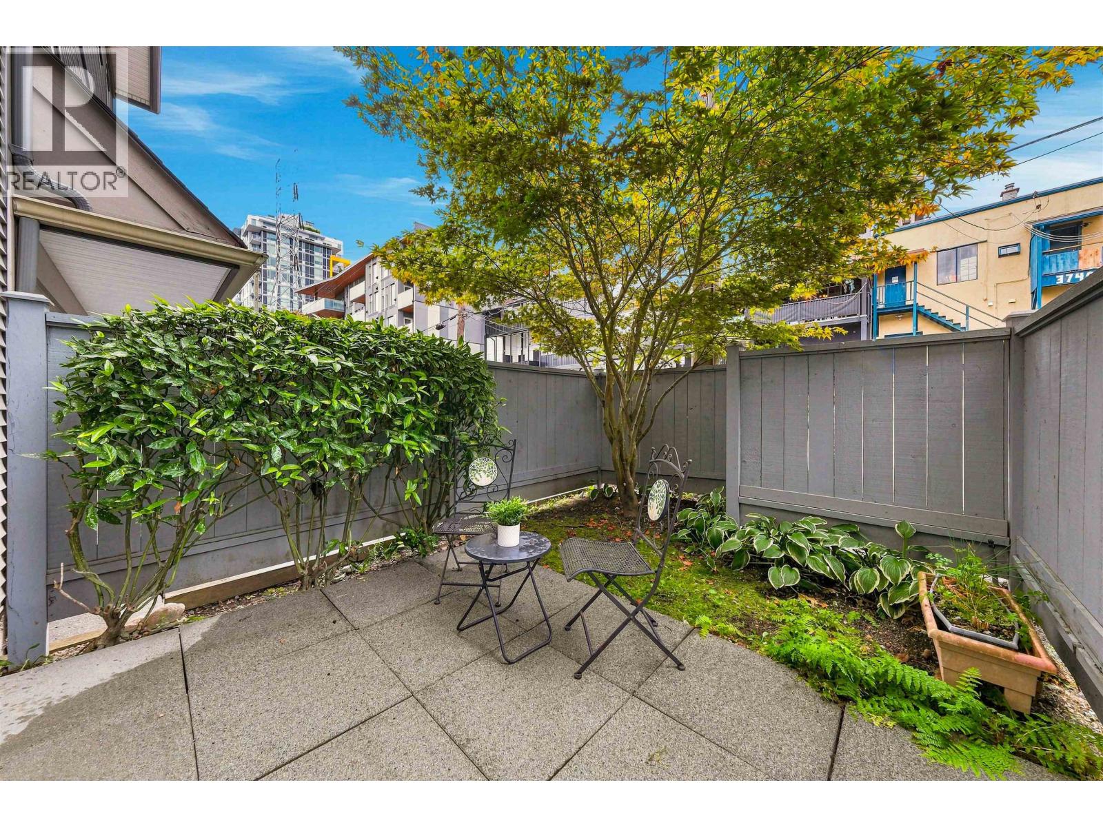 19 3737 Pender Street Property Photo 26