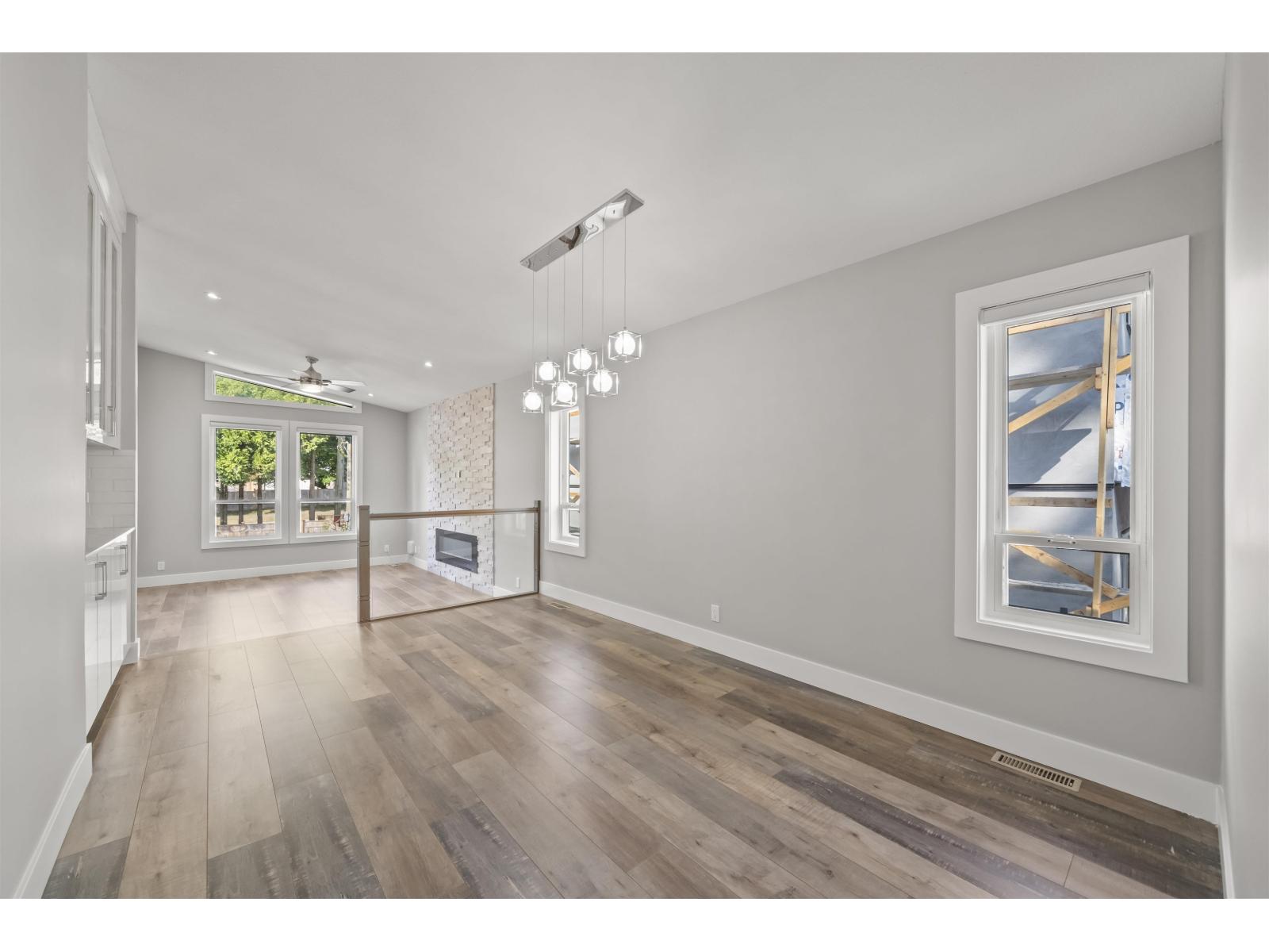 18018 60 Avenue Property Photo 9