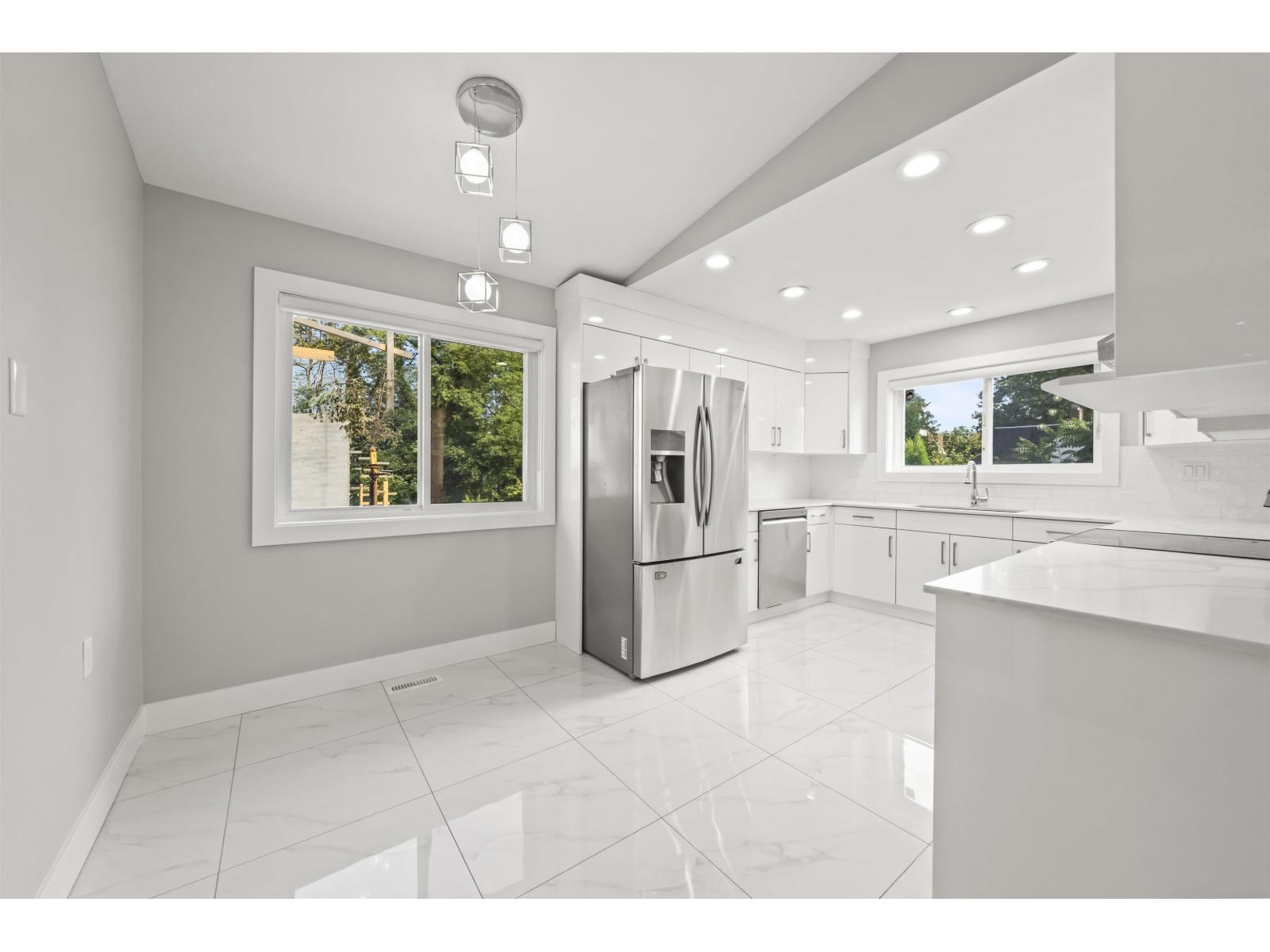 18018 60 Avenue Property Photo 12