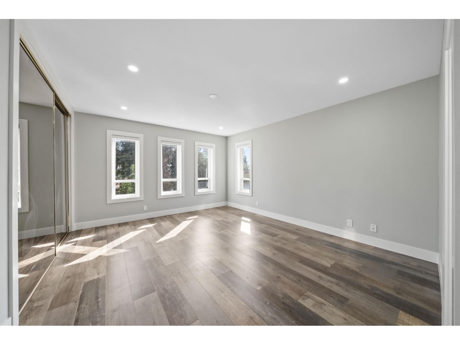 18018 60 Avenue Property Photo 14