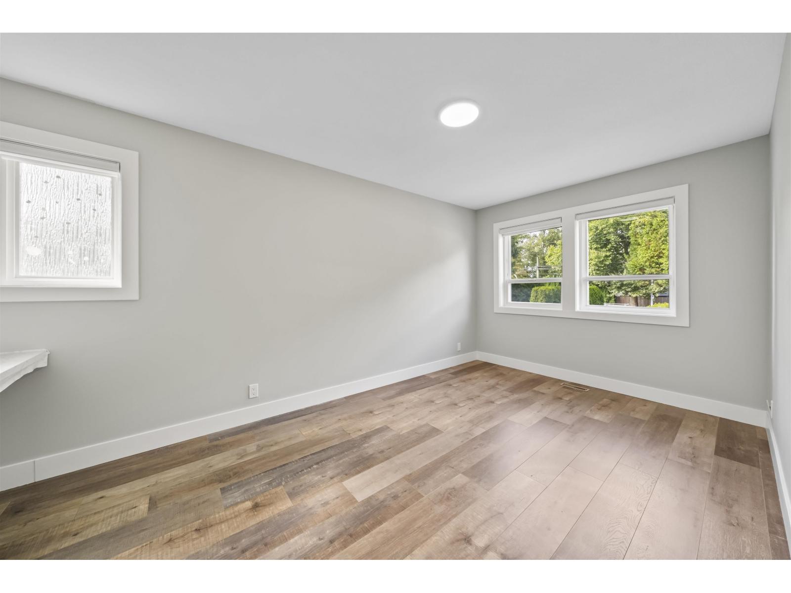 18018 60 Avenue Property Photo 19