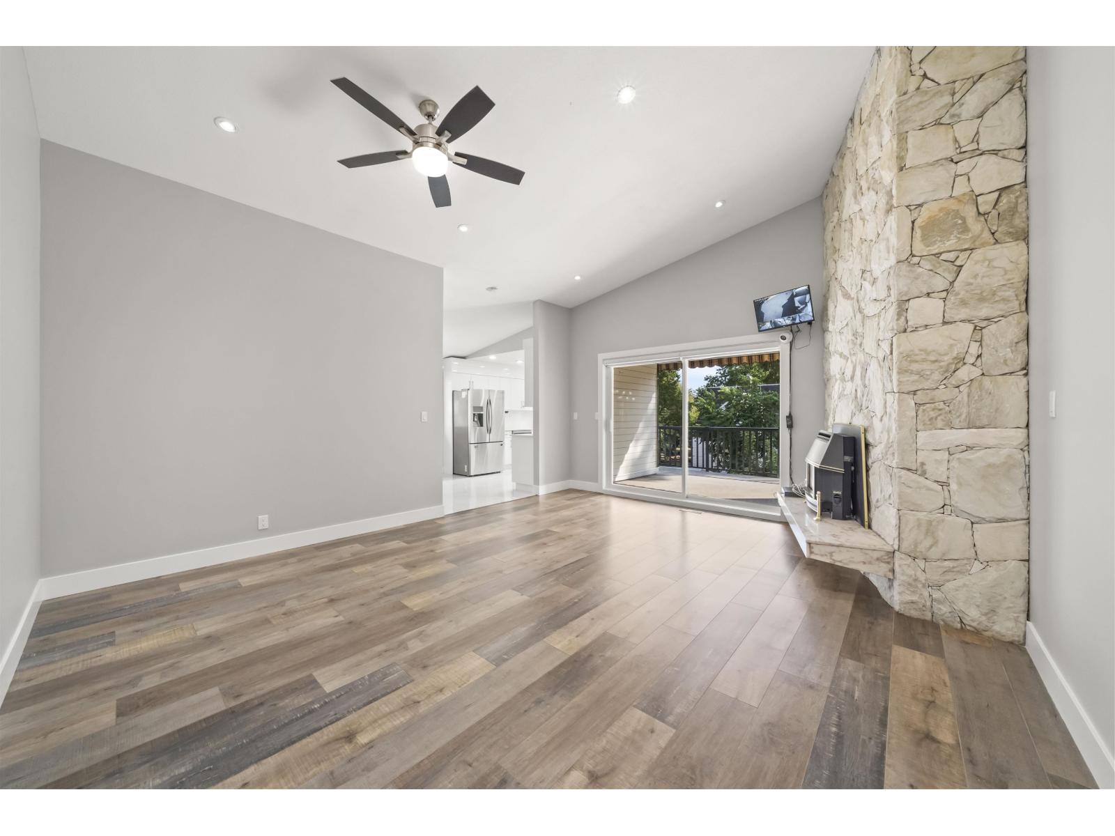 18018 60 Avenue Property Photo 28