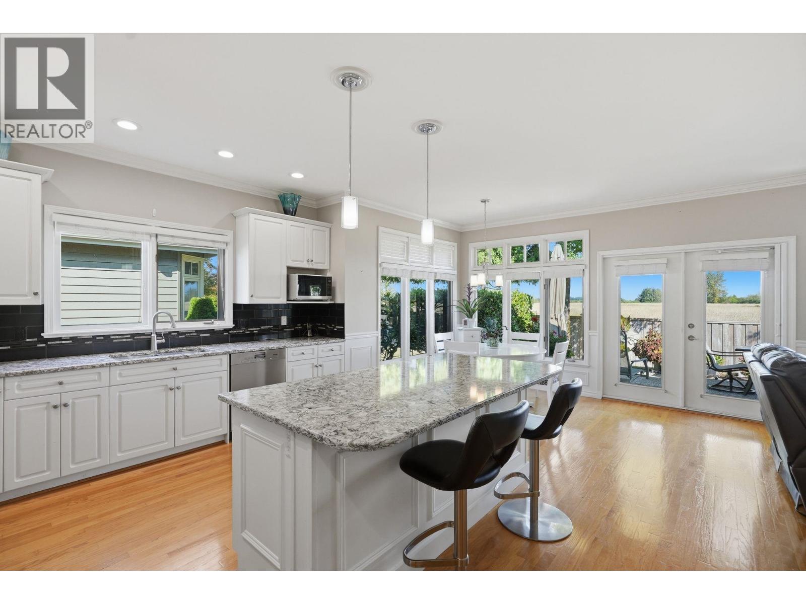 224 6505 3 Avenue Property Photo 18