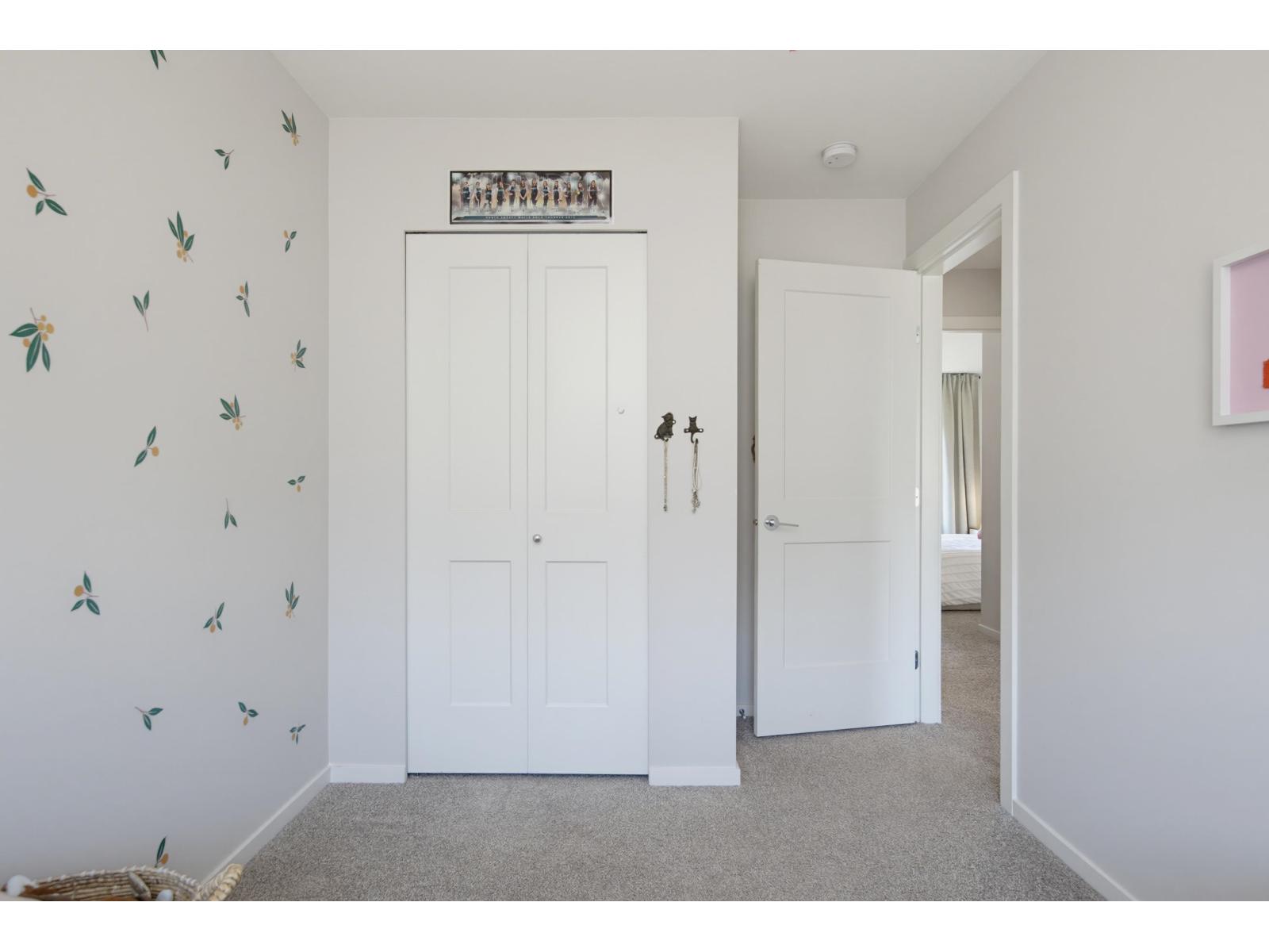 8 1871 165a Street Property Photo 19