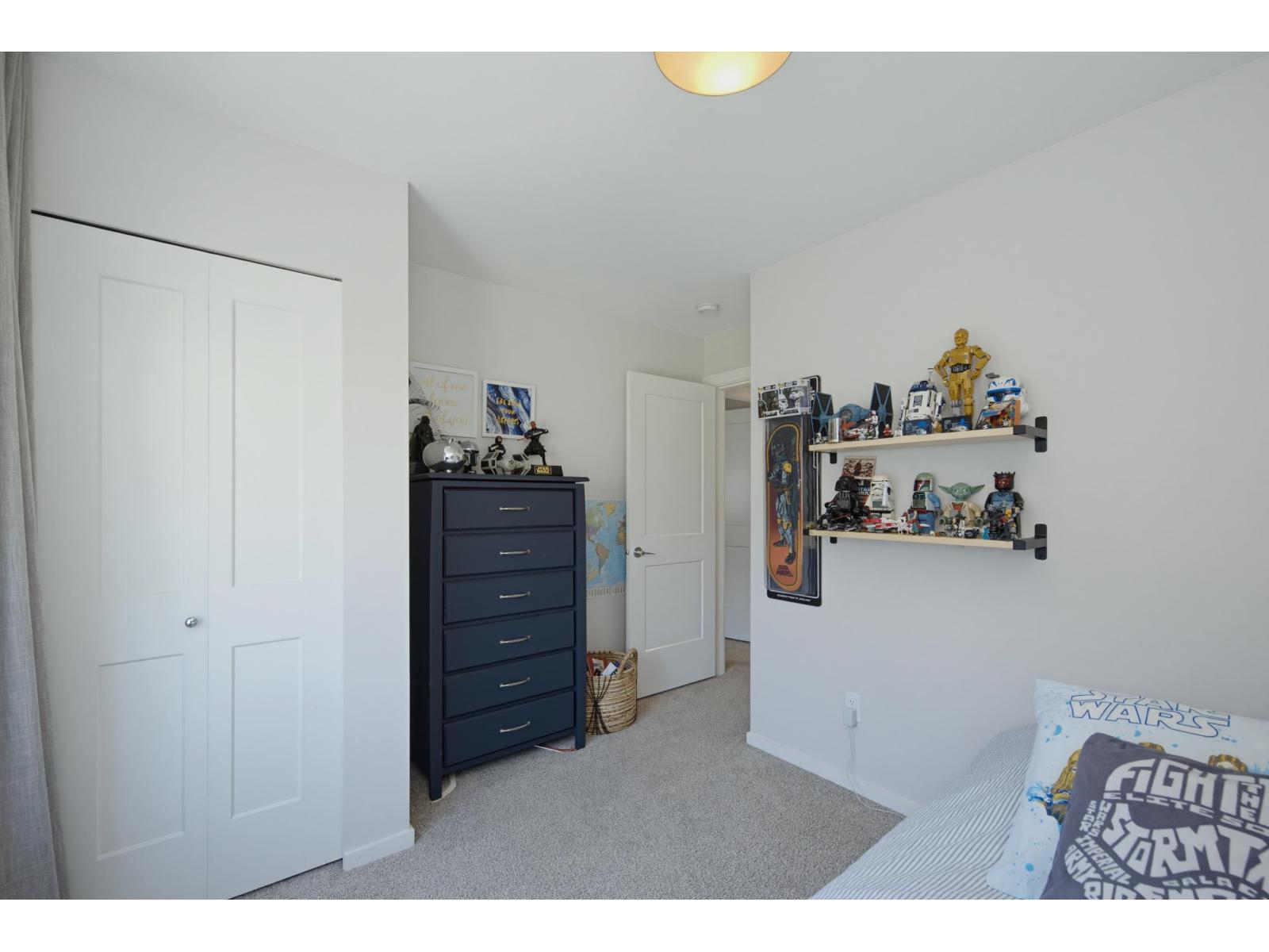 8 1871 165a Street Property Photo 21