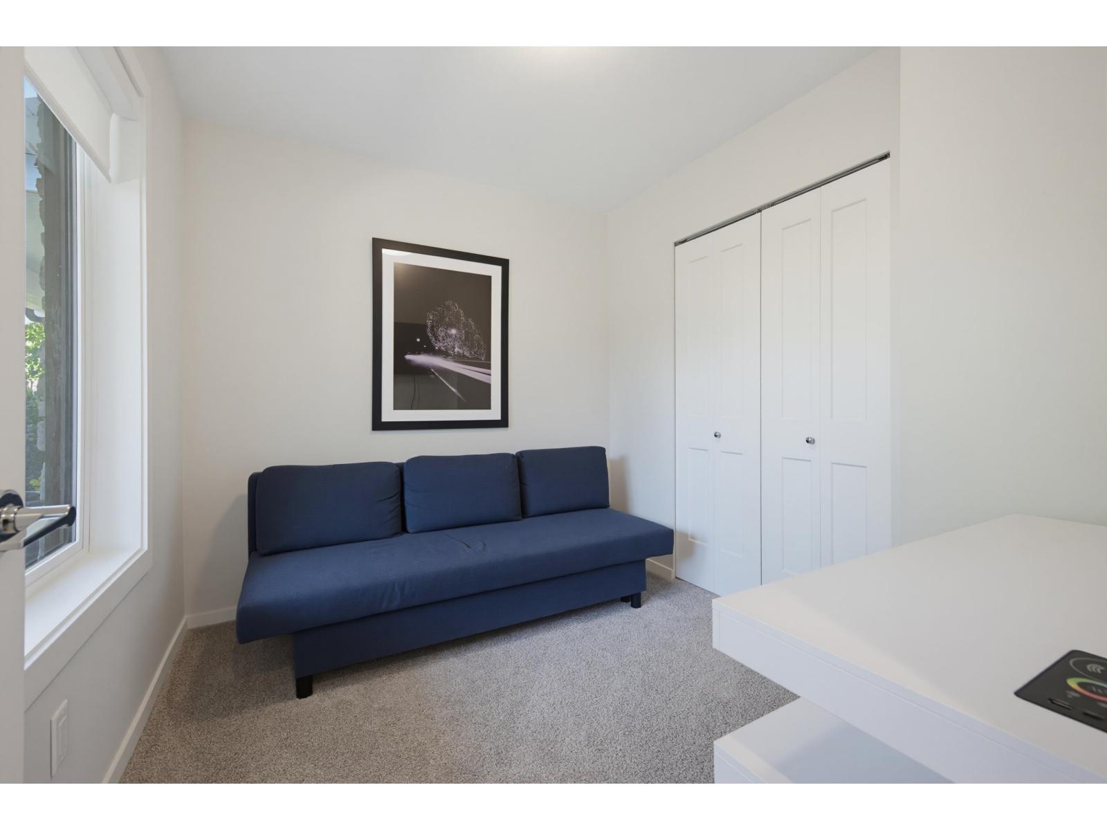 8 1871 165a Street Property Photo 24