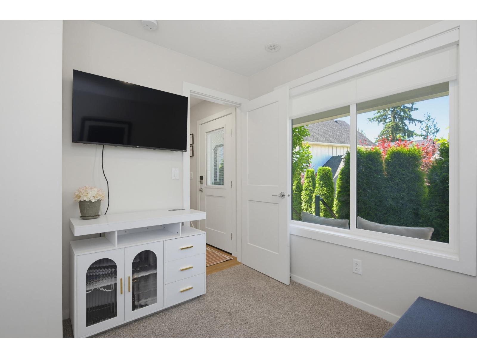 8 1871 165a Street Property Photo 25