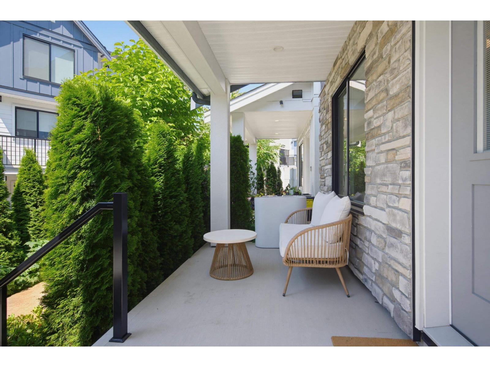 8 1871 165a Street Property Photo 30