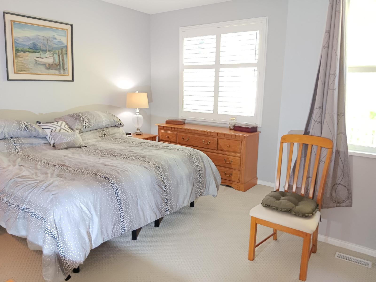 61 2588 152 Street Property Photo 12