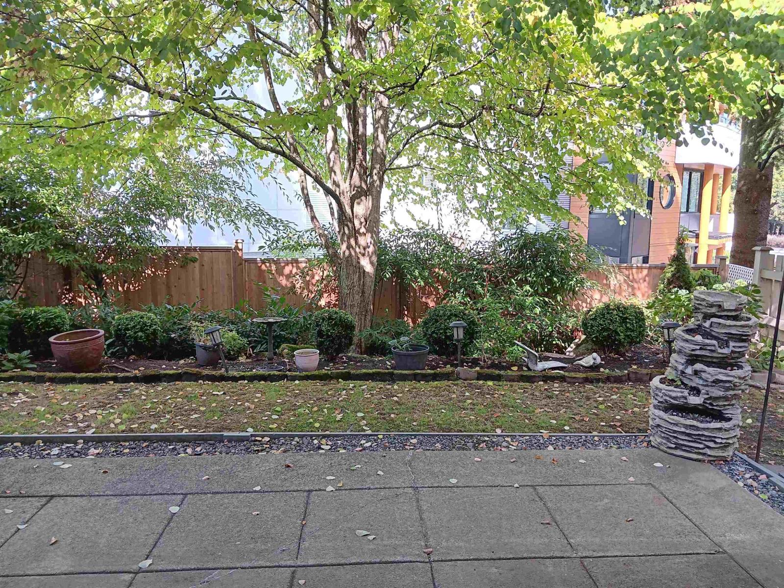 61 2588 152 Street Property Photo 27