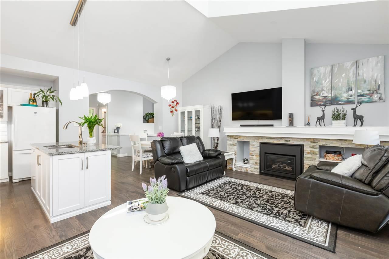 61 2588 152 Street Property Photo 32