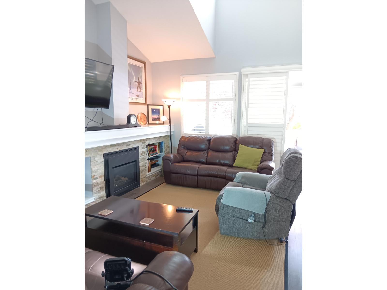 61 2588 152 Street Property Photo 36