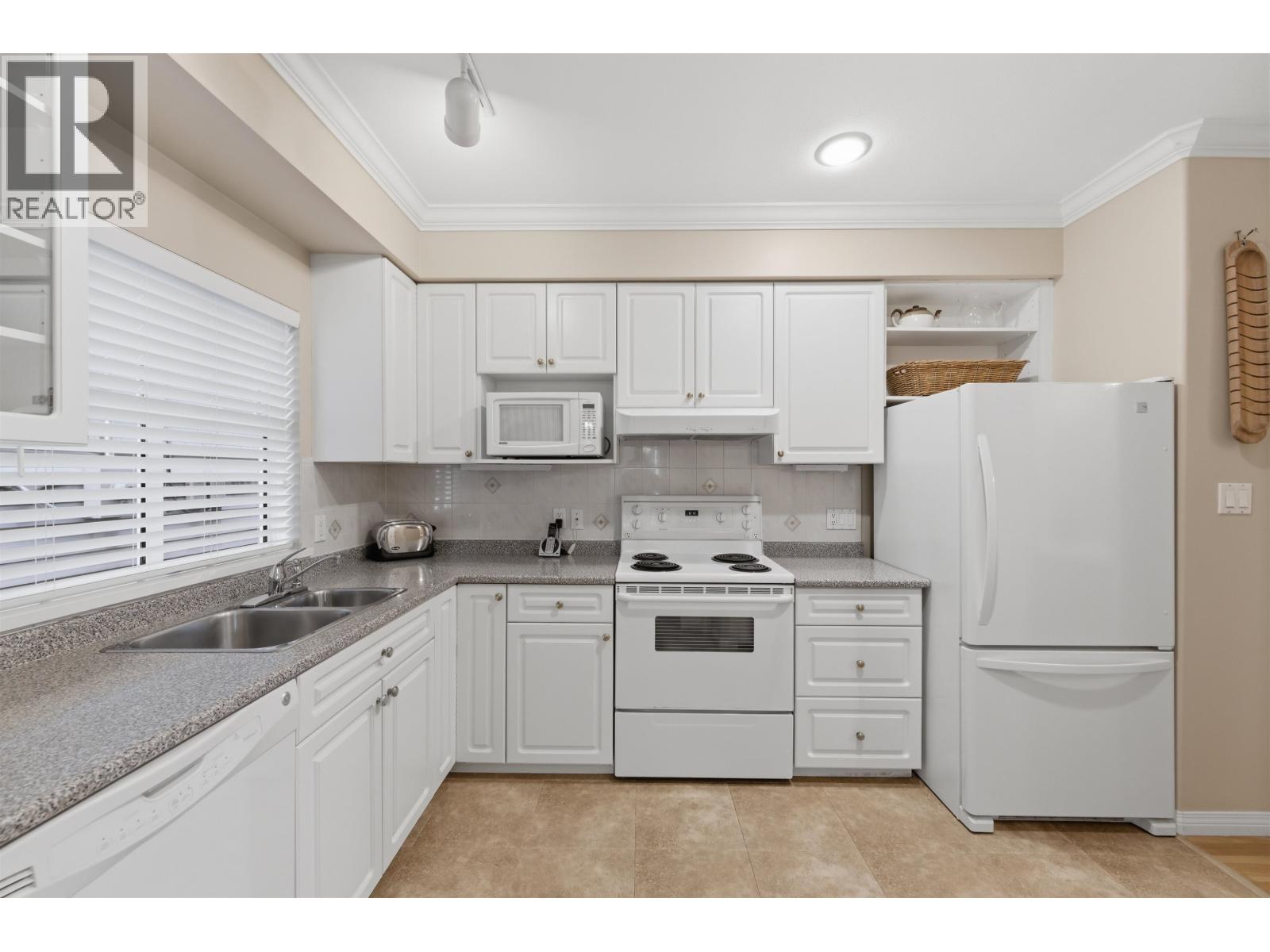 3428 W 7th Avenue Property Photo 19