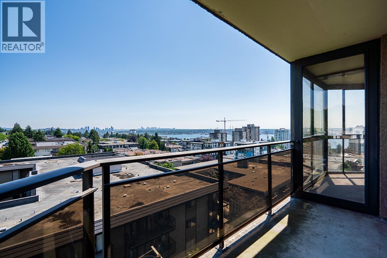 801 444 LONSDALE AVENUE