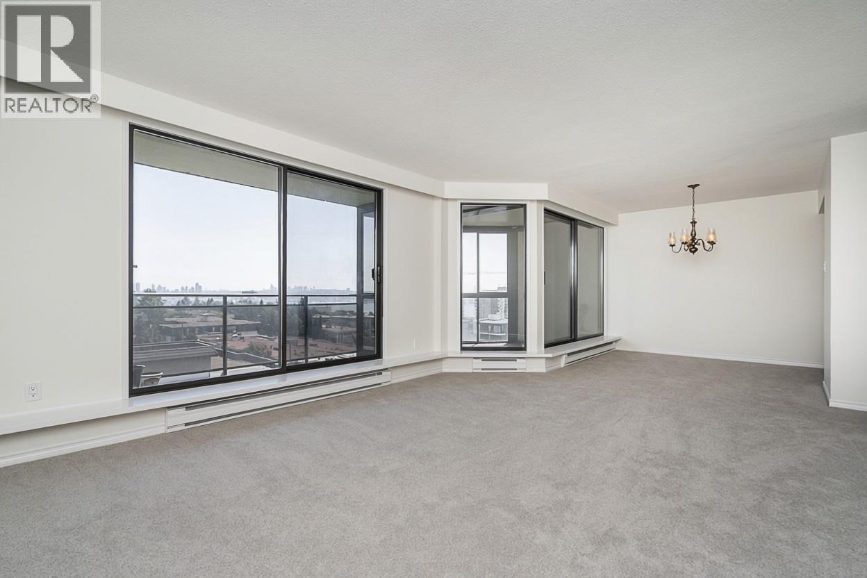 801 444 Lonsdale Avenue Property Photo 1