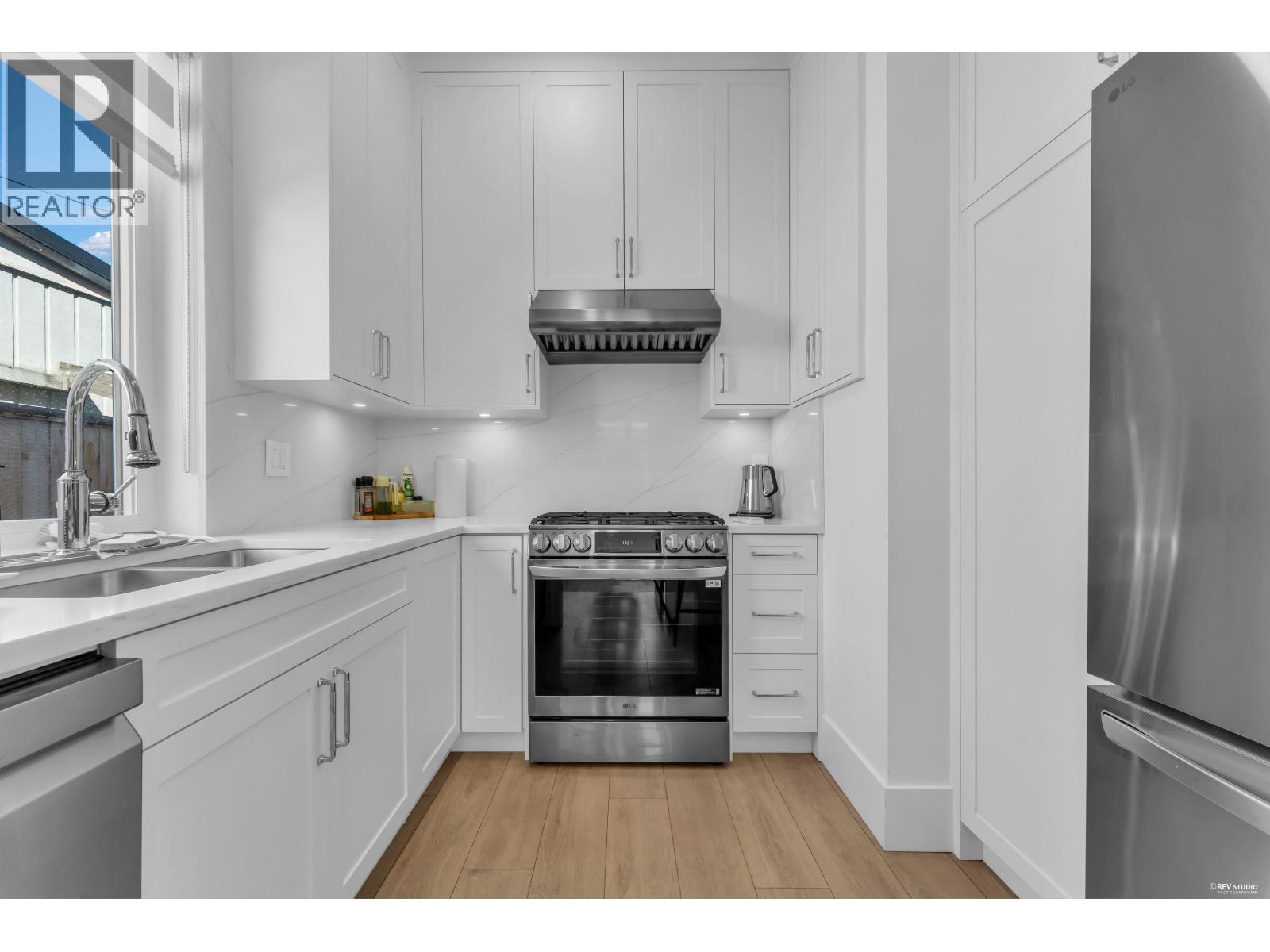 5038 12 Avenue Property Photo 14