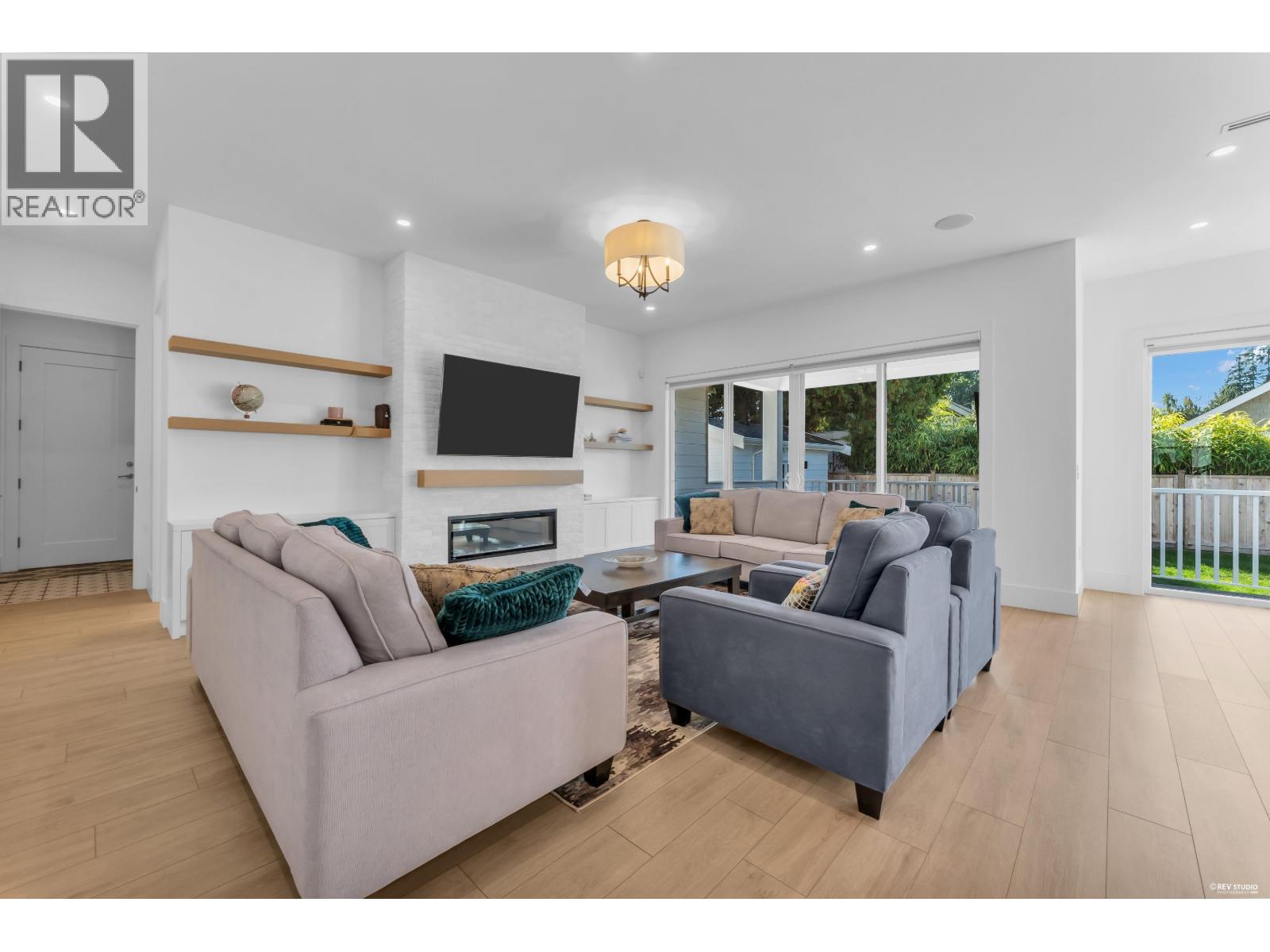 5038 12 Avenue Property Photo 17